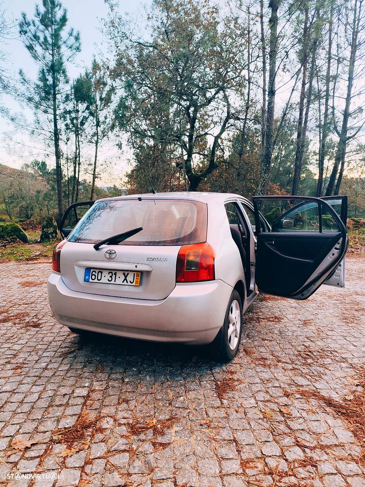 Toyota Corolla 2.0 D-4D Sol - 2