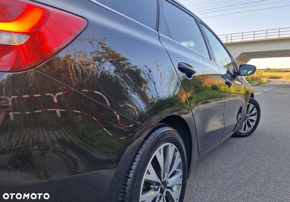 Kia Ceed 1.6 GDI Fifa World Cup Edition - 15