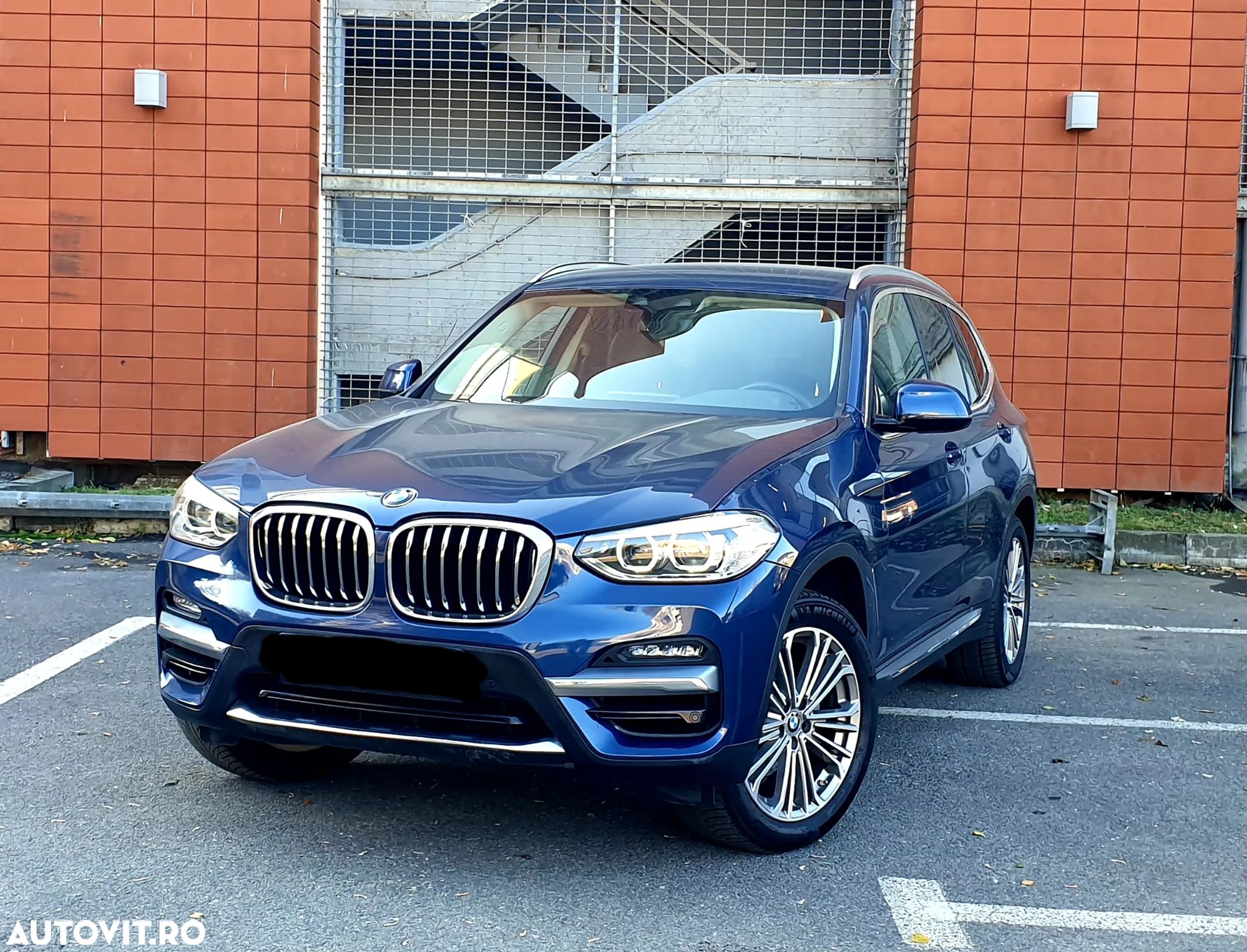 BMW X3 xDrive20d AT Luxury Line - 1