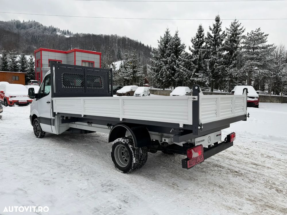 Mercedes-Benz SPRINTER 519 - 8
