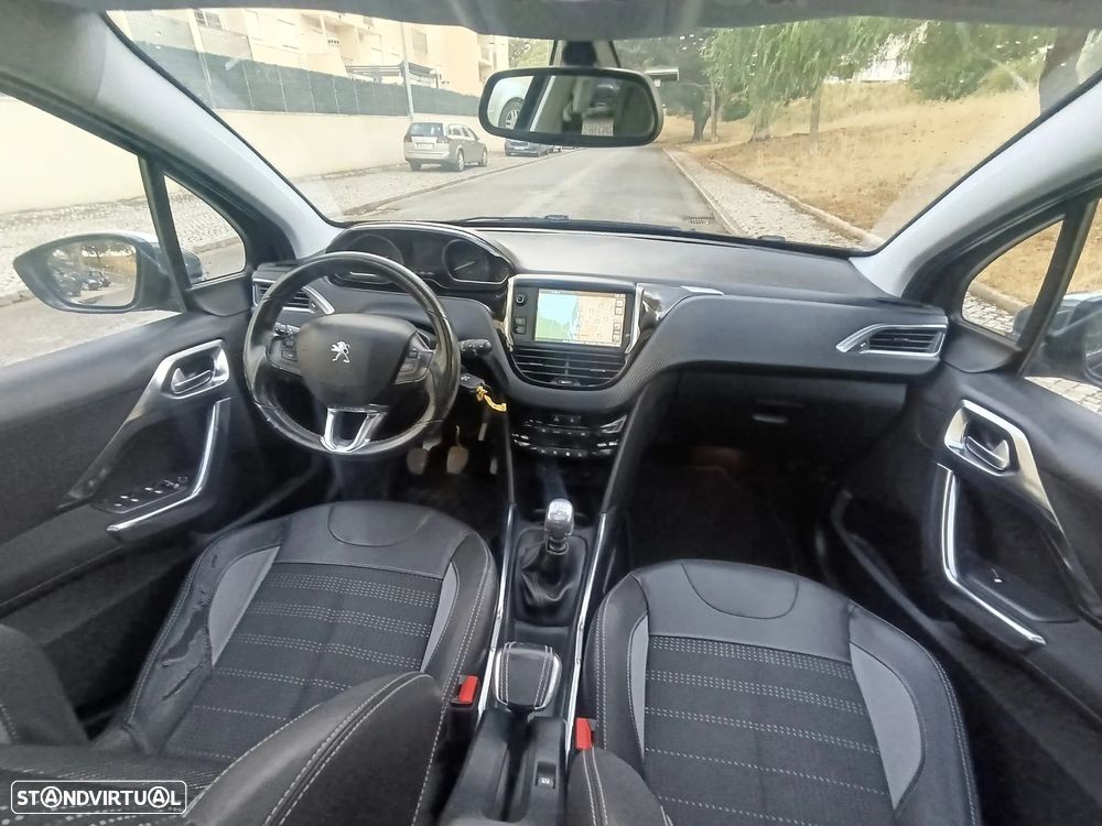 Peugeot 2008 1.6 BlueHDi Allure - 11