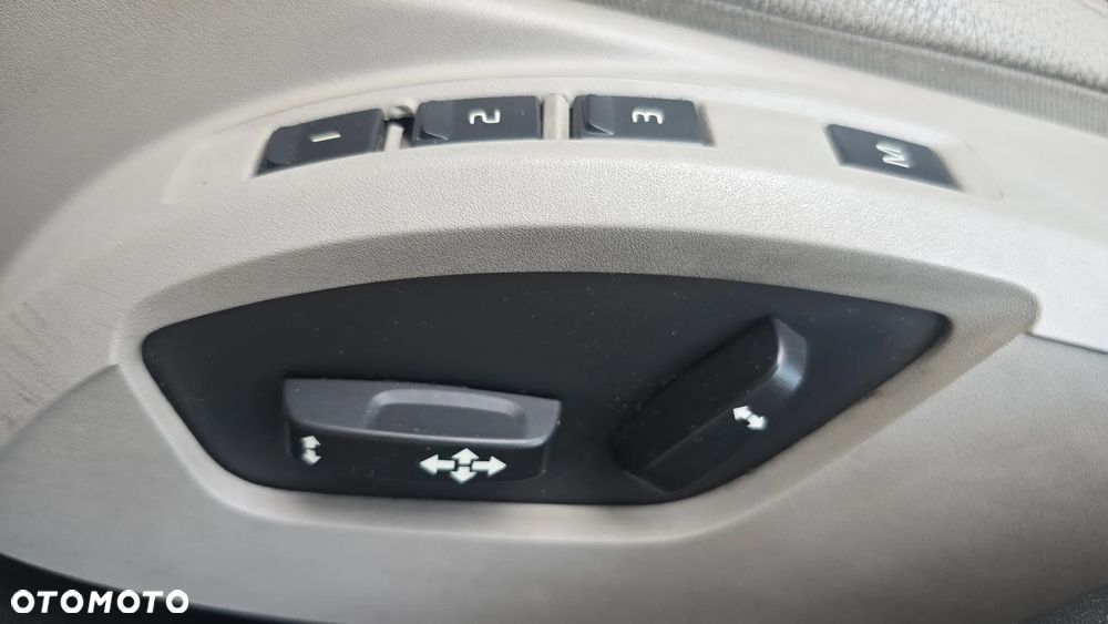 Volvo V50 1.6D Summum - 35