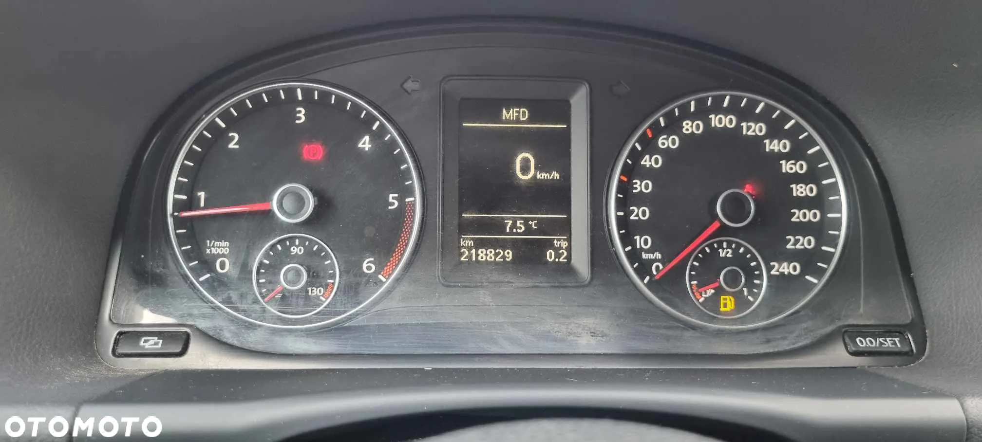 Volkswagen Touran 1.6 TDI DPF BlueMot Trendline - 17