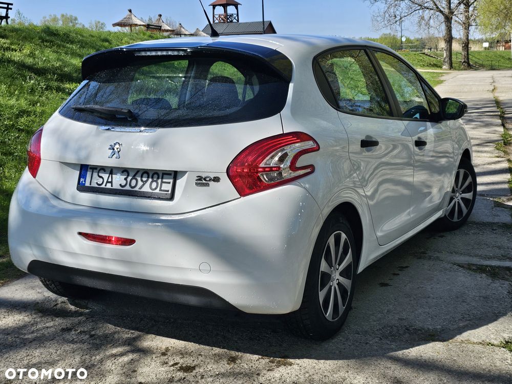Peugeot 208 - 3