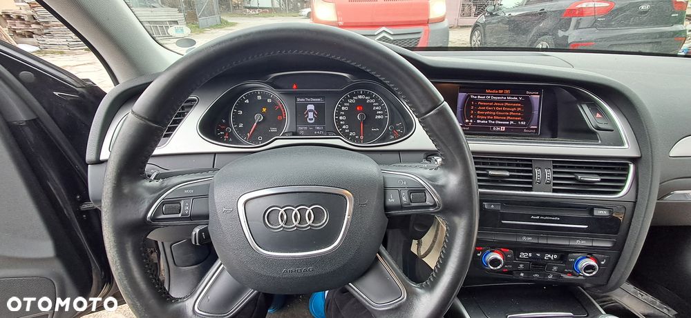 Audi A4 Limousine 1.8 TFSI Attraction - 22