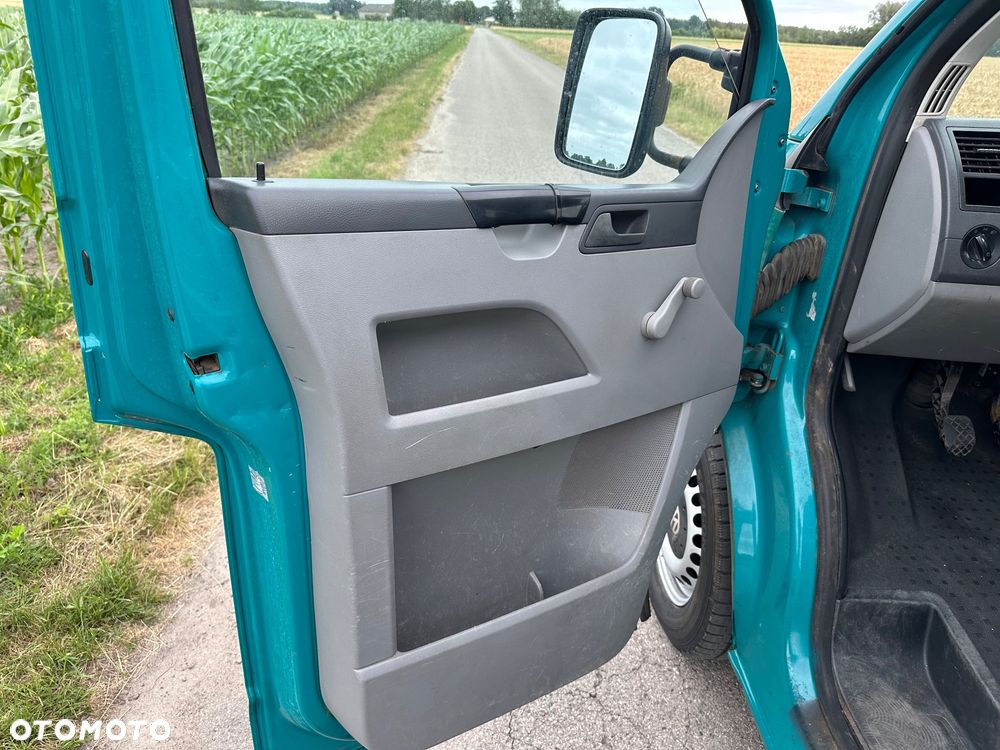 Volkswagen Transporter - 9