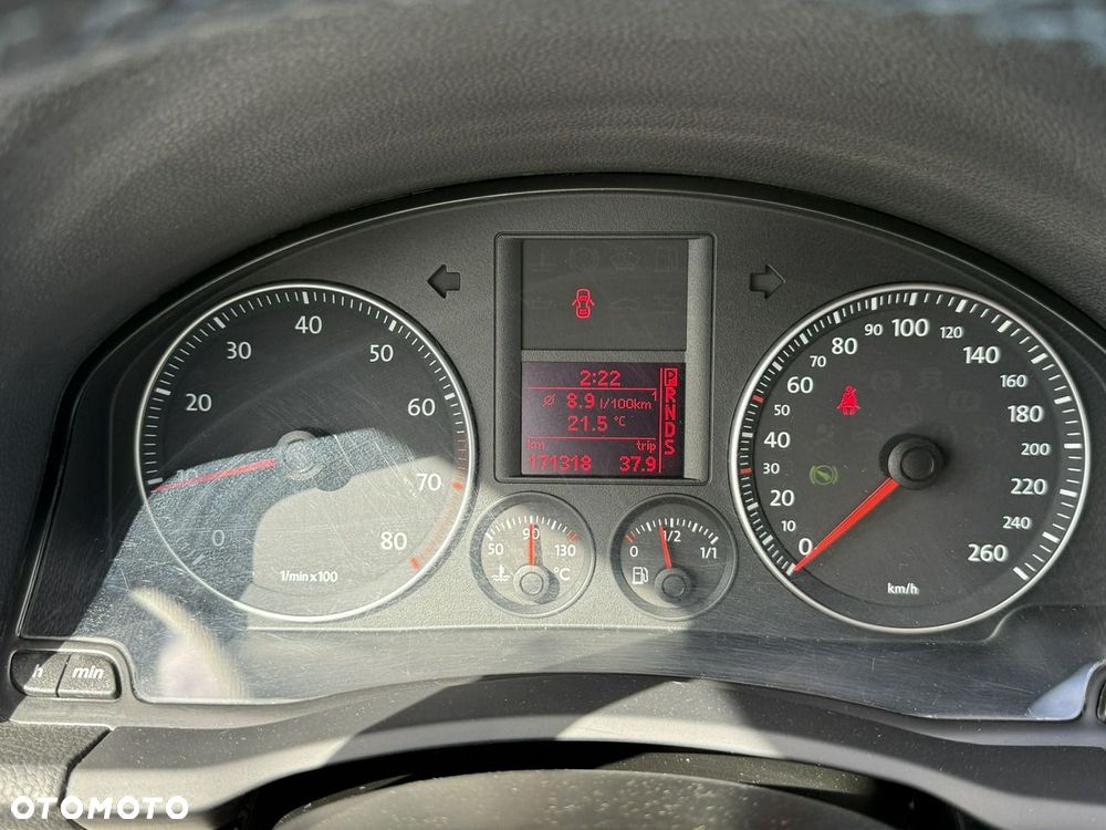 Volkswagen Golf - 18