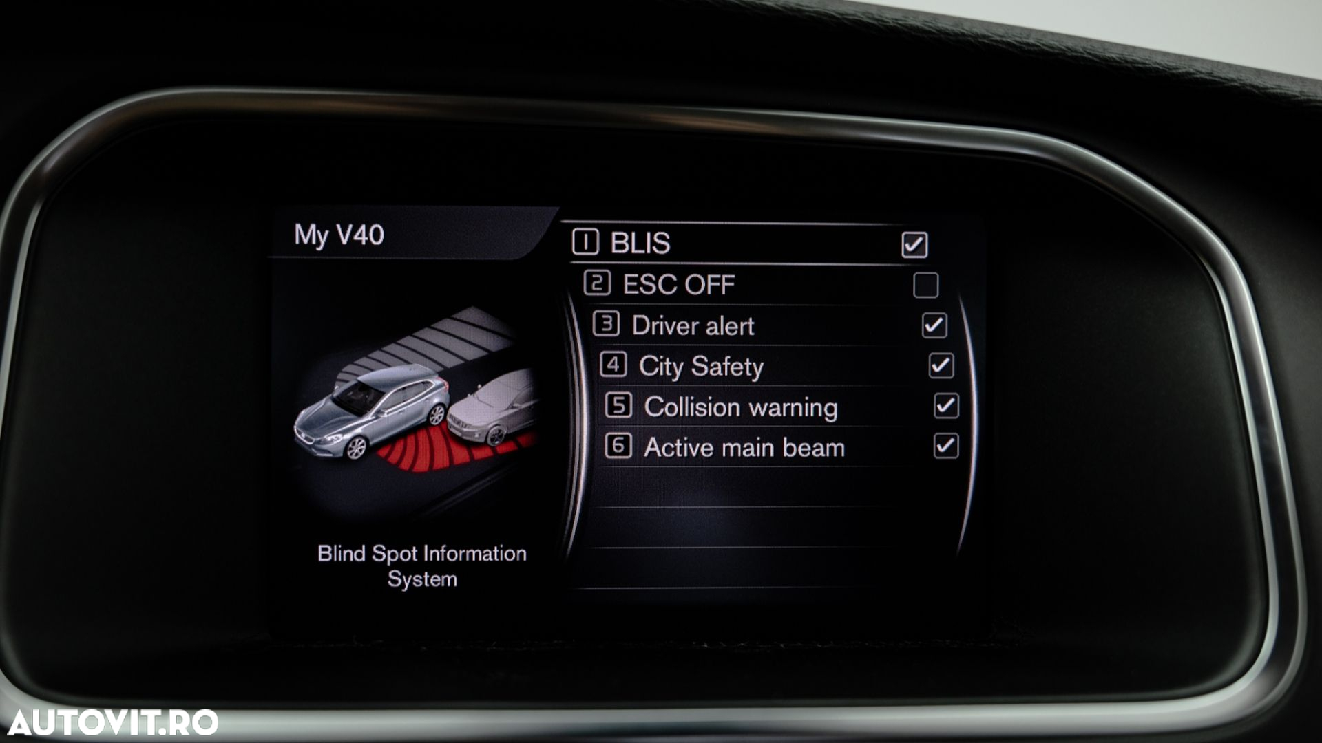 Volvo V40 D2 Aut. Momentum - 32