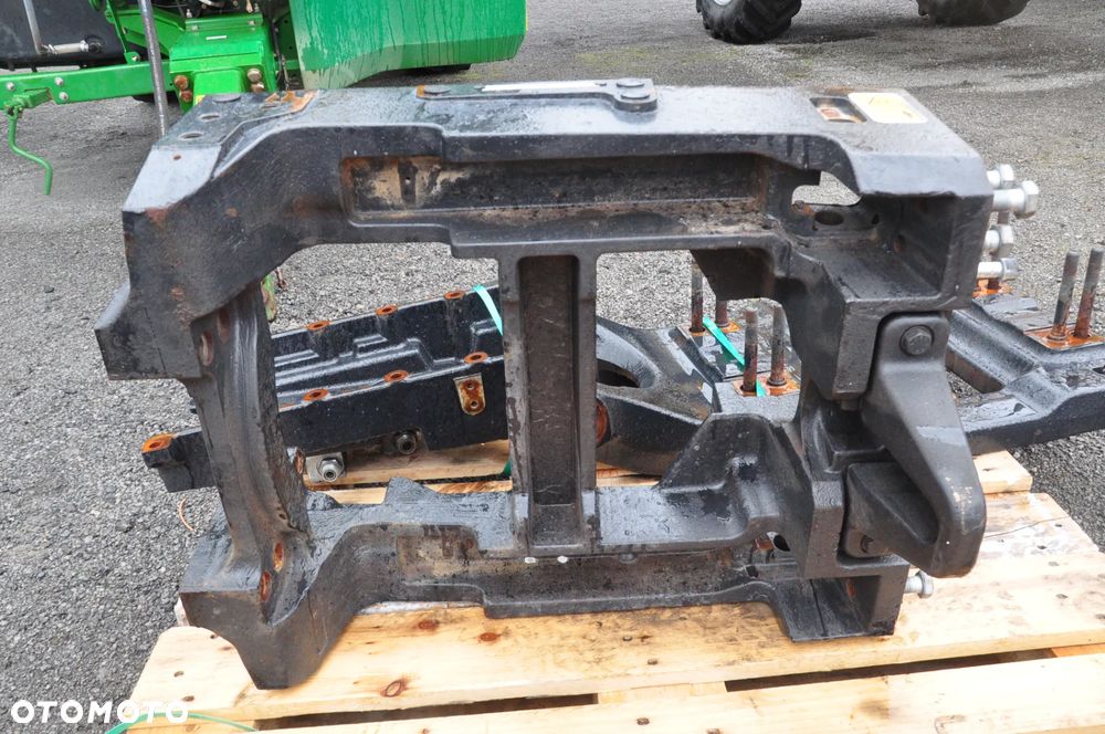WSPORNIK RAMA DEUTZ FAHR 6160 NR 002145280 - 2