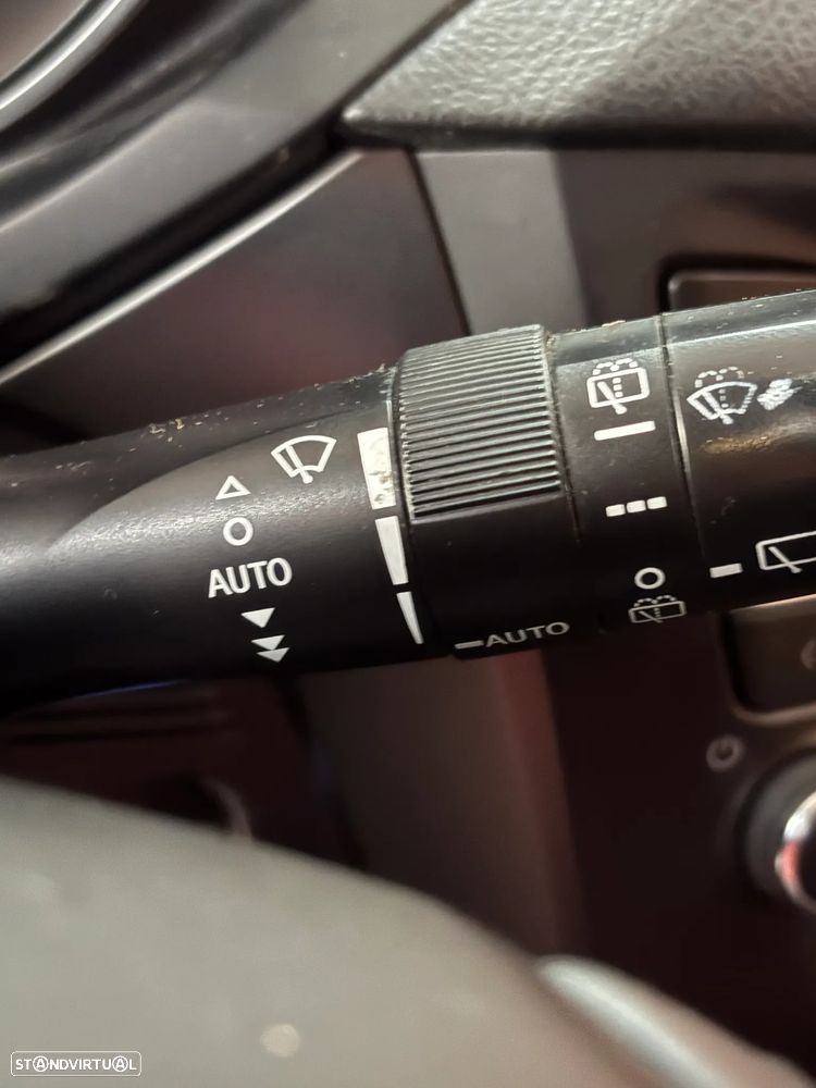 Toyota Avensis Touring Sports 1.6 D-4D Luxury+GPS - 23
