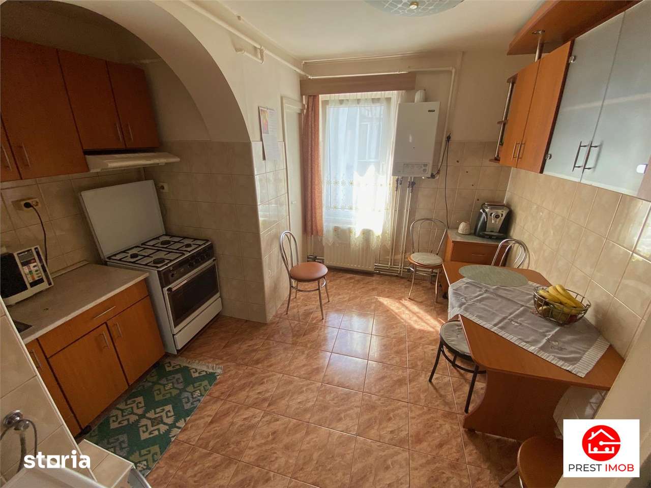 Apartament cu 4 camere de vanzare in Tudor — fotografia 1