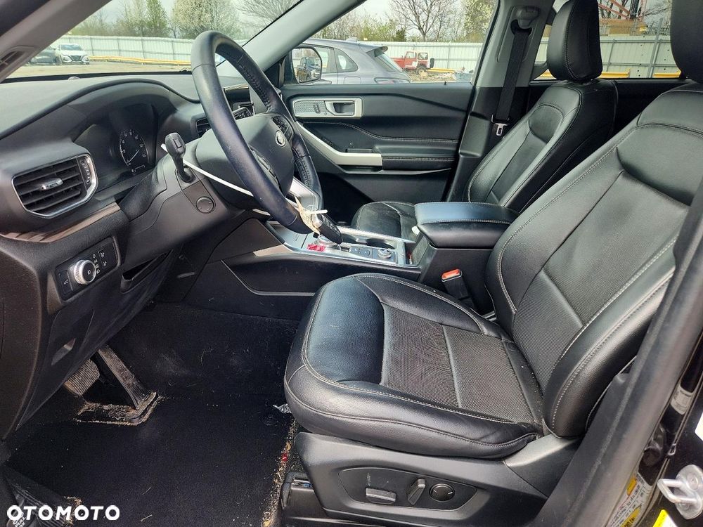 Ford Explorer - 8