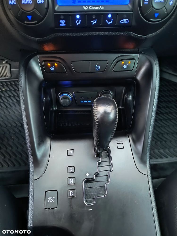 Hyundai ix35 2.0 CRDi 4WD Automatik Premium - 17