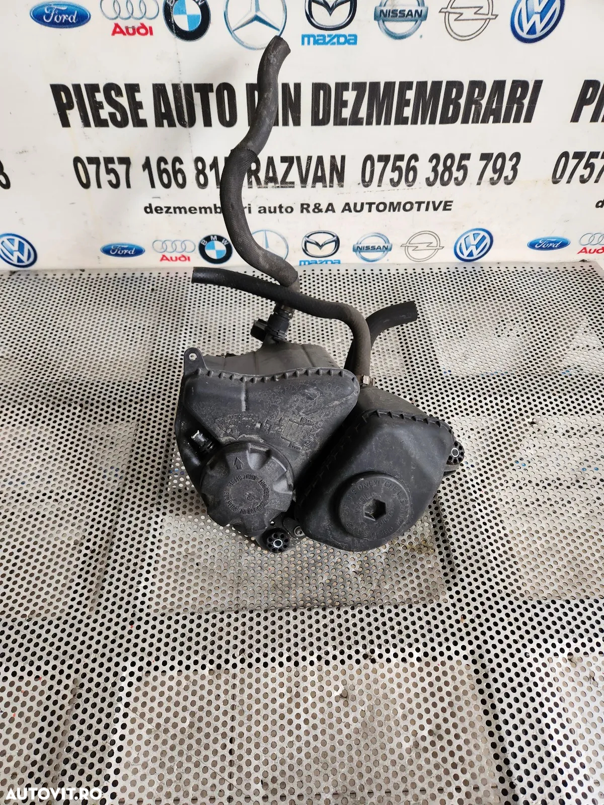 Bidonas Vas Expansiune Apa Antigel Complet Bmw Seria 7 F01 F02 F03 F04 Cod  Dezmembrez Bmw F01 F02 - 4