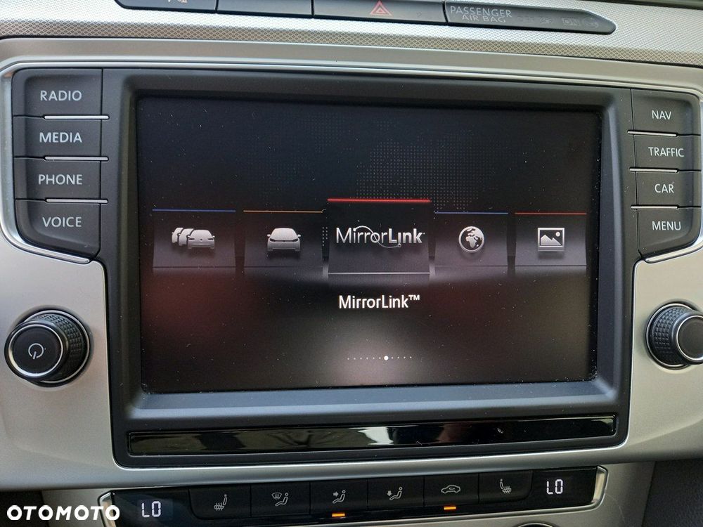 Volkswagen Passat 2.0 TDI (BlueMotion Technology) Highline - 38