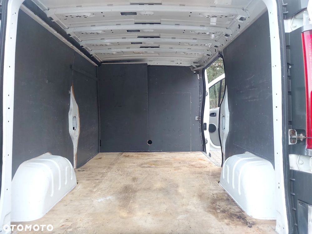 Opel VIVARO LONG - 15