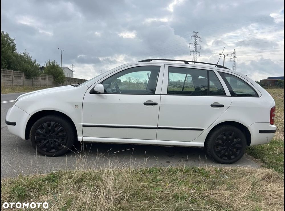 Skoda Fabia 2004 photo 4