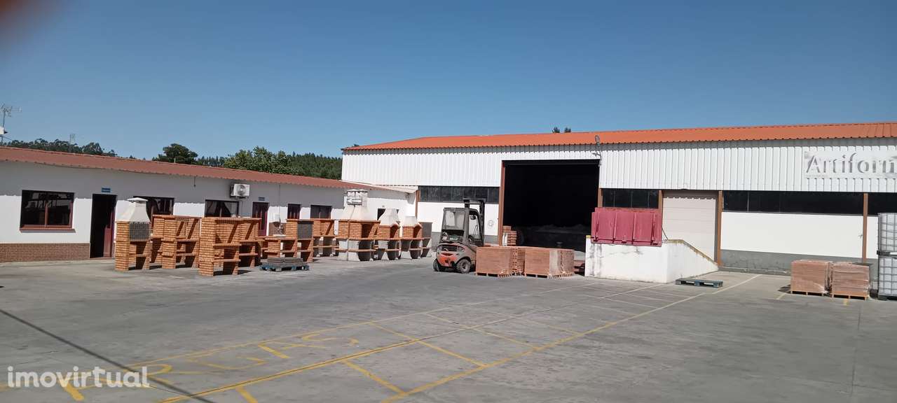 Terreno Industrial com Armazéns | Maxial e Monte Redondo - Grande imagem: 5/31