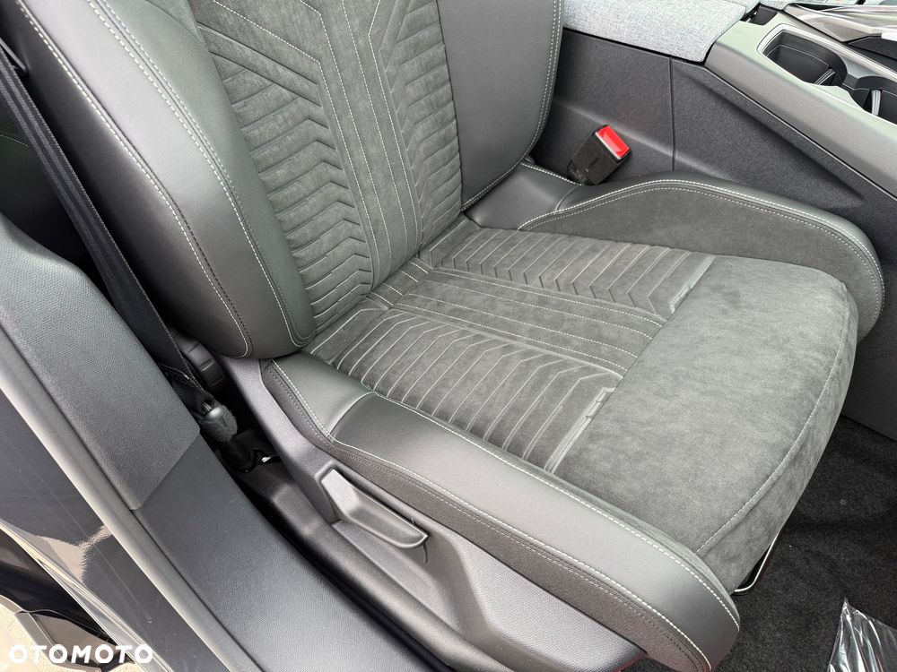 Peugeot 5008 1.2 PureTech mHEV GT S&S e-DCS6 - 20