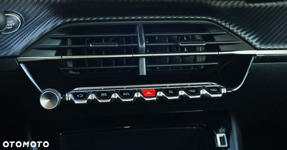 Peugeot 208 - 26