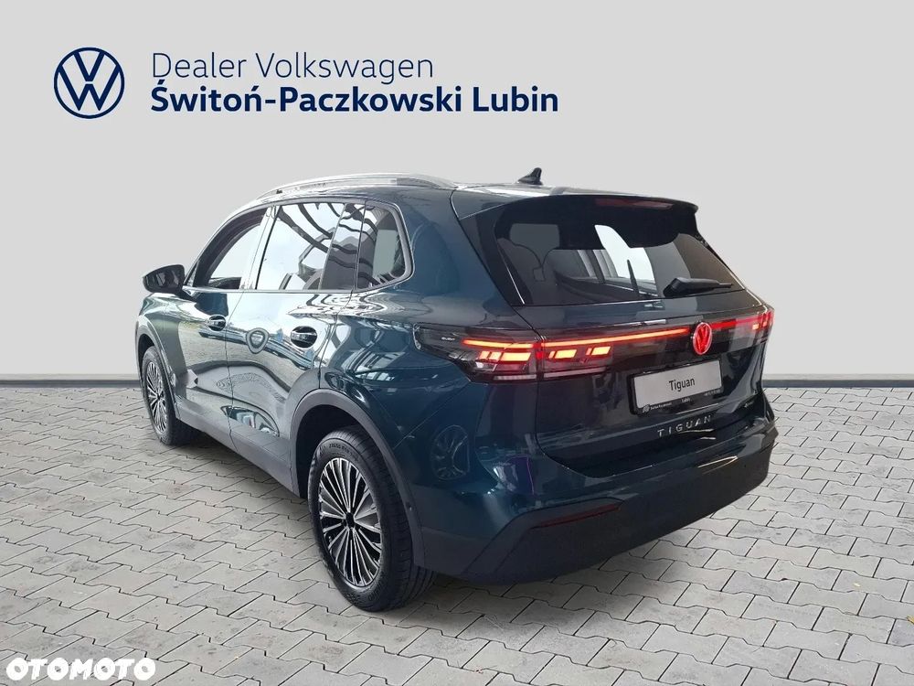 Volkswagen Tiguan - 2