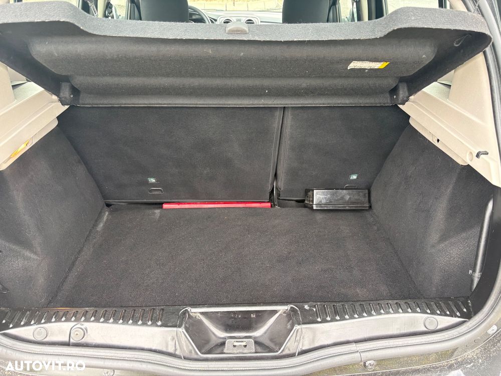 Dacia Sandero - 12