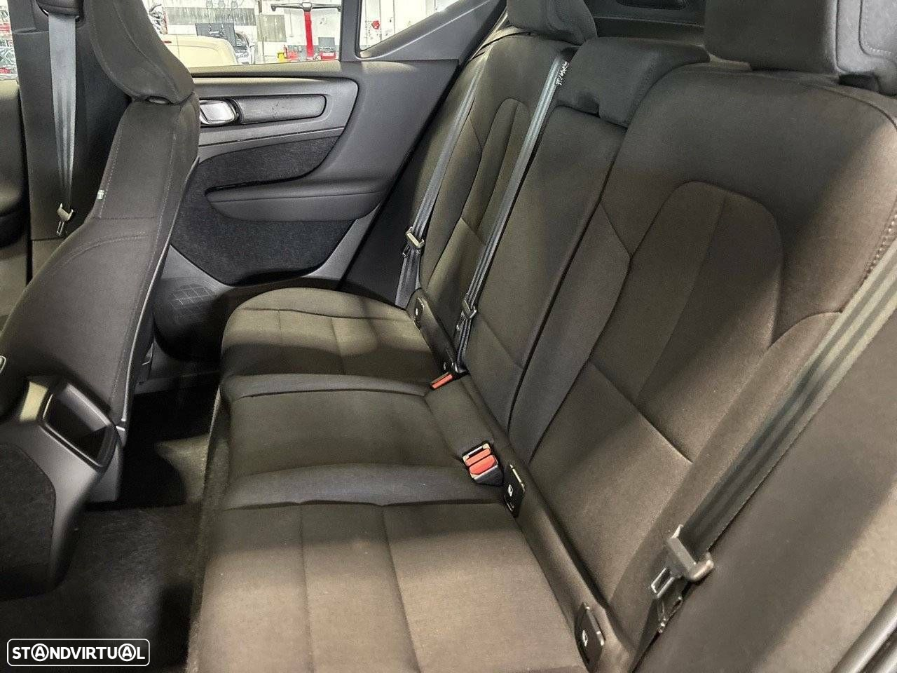 Volvo XC 40 1.5 T2 Momentum - 10