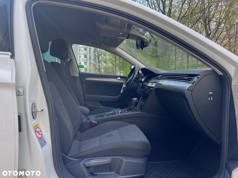 Volkswagen Passat 2.0 TSI Business DSG - 12