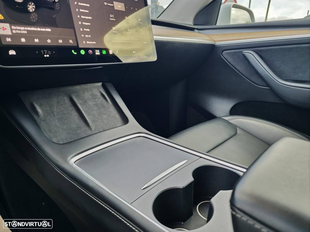 Tesla Model Y Long Range Dual Motor AWD - 17