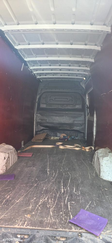 Mercedes-Benz Sprinter - 8