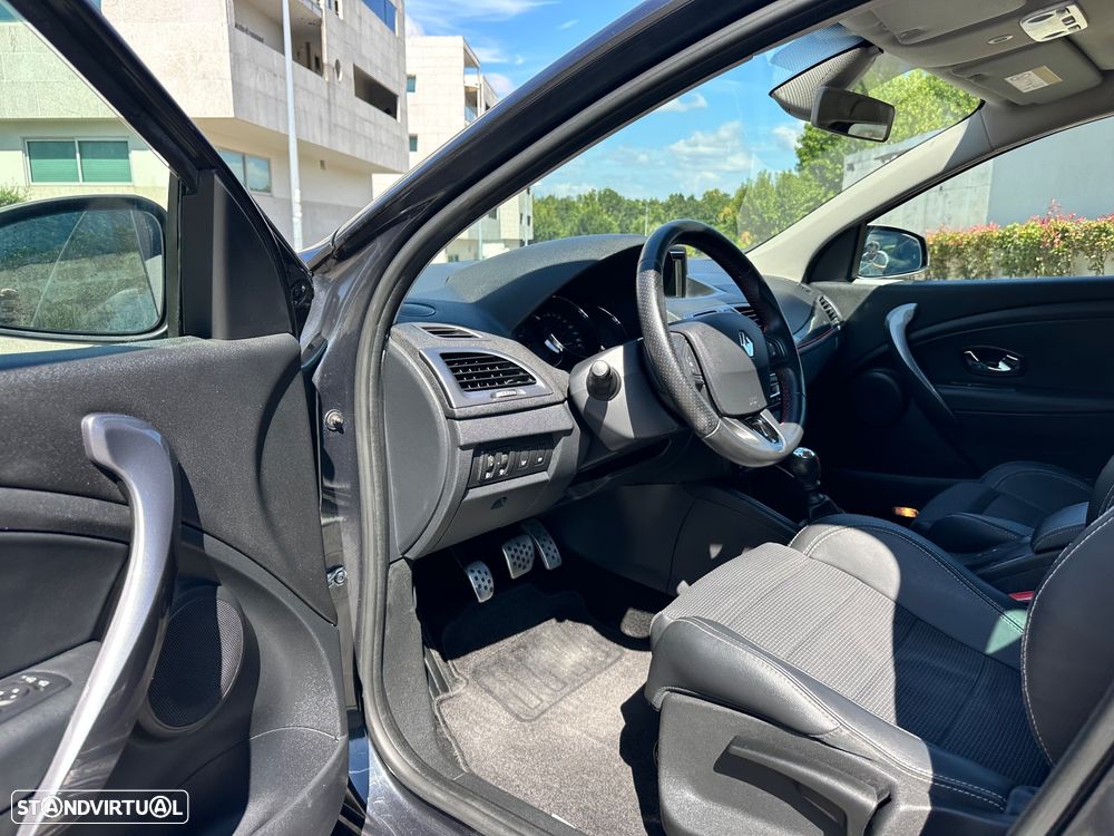 Renault Mégane Sport Tourer 1.5 dCi GT Line SS - 22