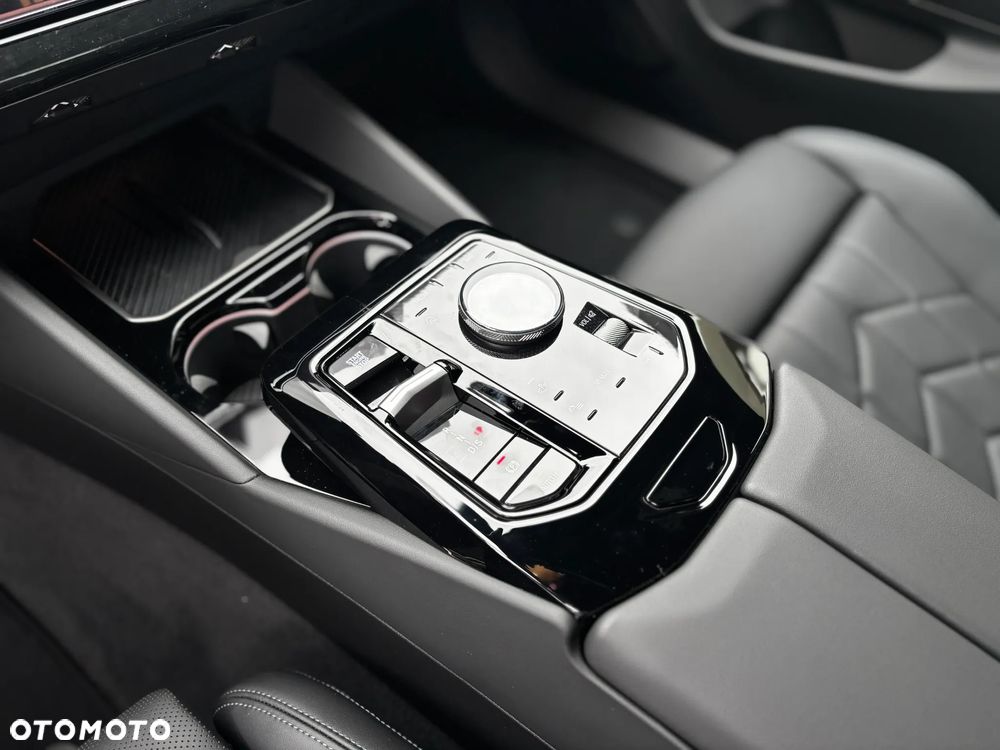 BMW Seria 5 520i mHEV sport - 13