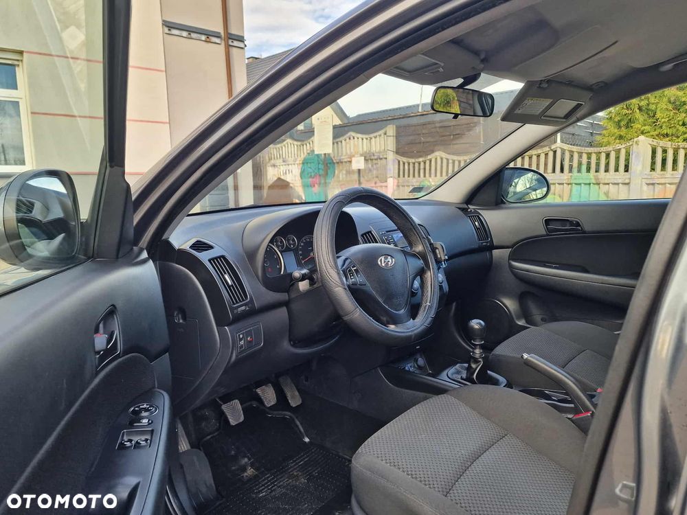Hyundai i30 1.6 CRDi Comfort - 29