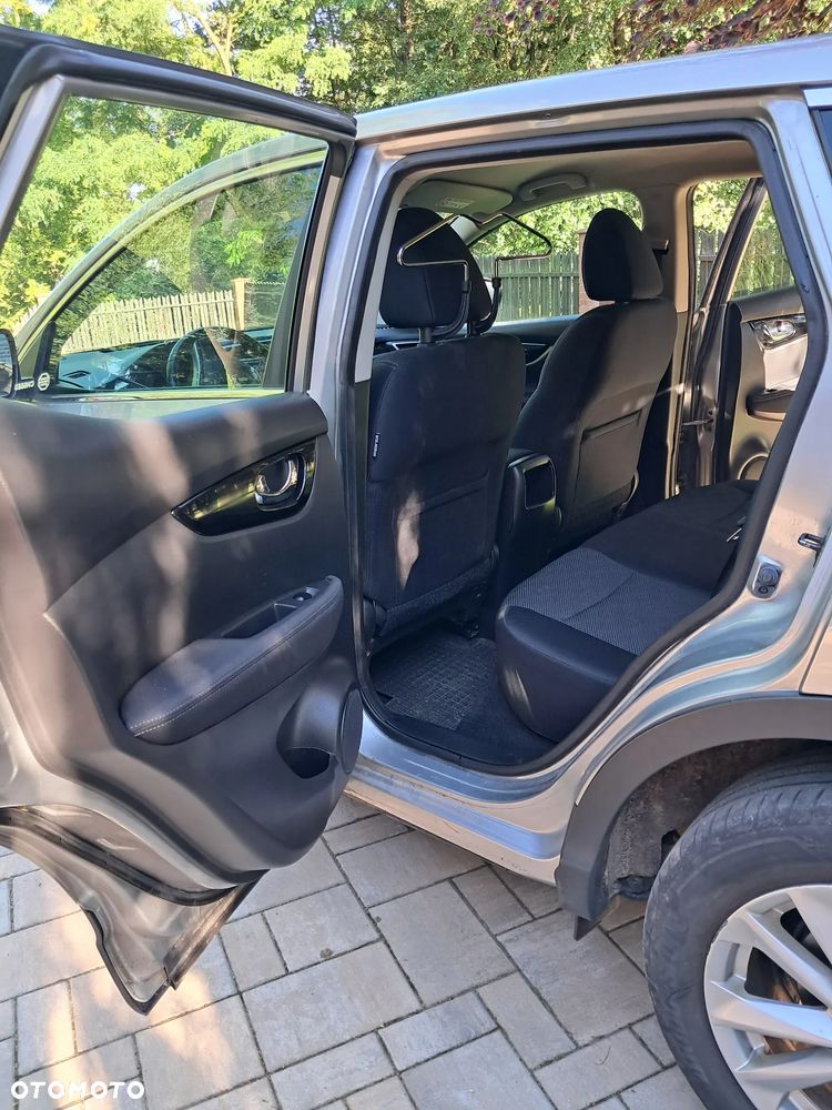 Nissan Qashqai 1.5 dCi N-Connecta - 9