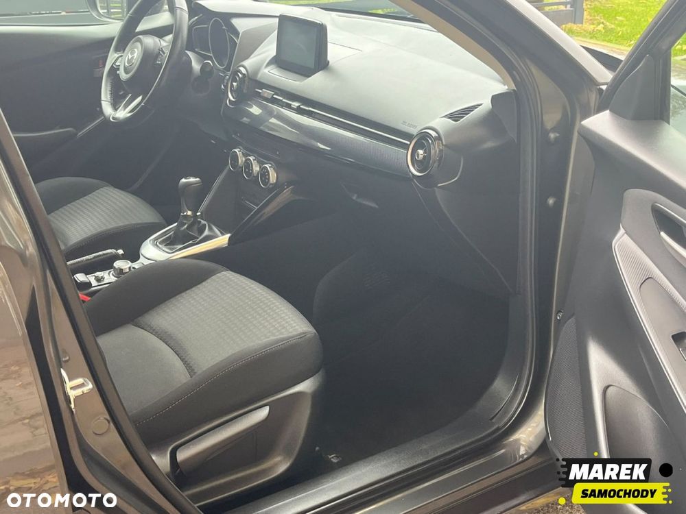 Mazda 2 - 15