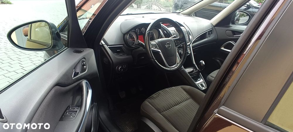 Opel Zafira 1.4 T Cosmo - 24
