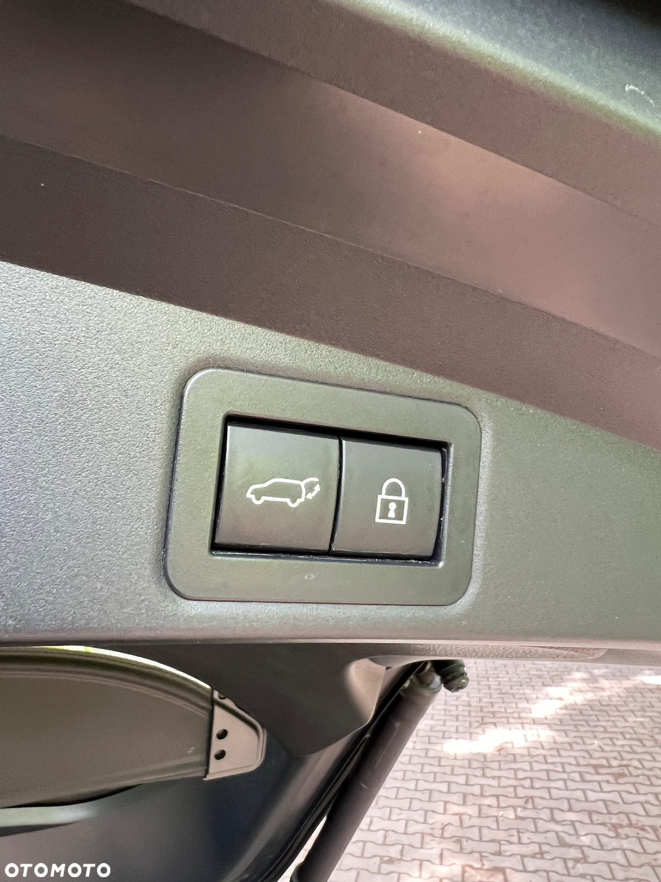 Toyota Corolla 1.8 Hybrid Business Edition - 10