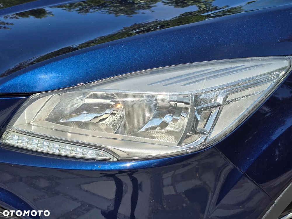 Ford Kuga 1.6 EcoBoost 2x4 Titanium - 36