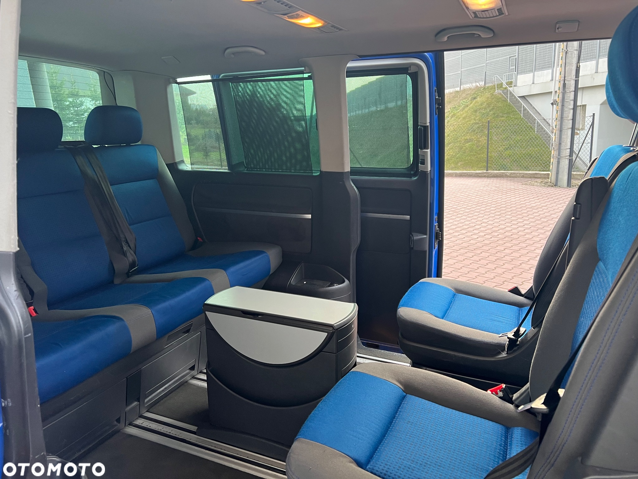 Volkswagen Multivan - 37