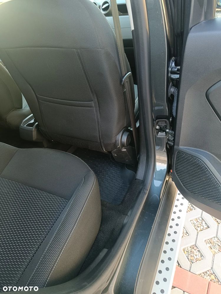 Dacia Duster 1.6 SCe Laureate S&S - 17