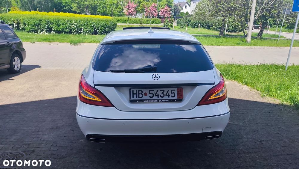 Mercedes-Benz CLS 350 CDI 4-Matic BlueEff - 23