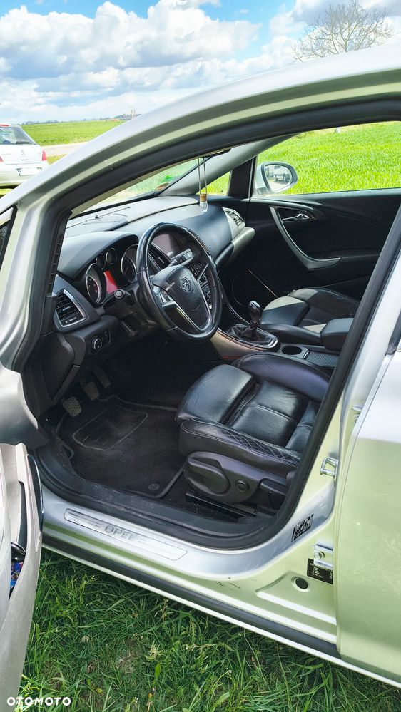 Opel Astra 1.4 Turbo Sport - 9