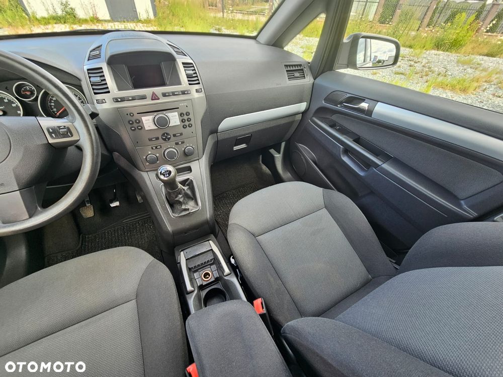 Opel Zafira - 9