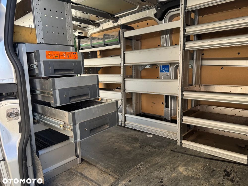 Ford TRANSIT CUSTOM - 8
