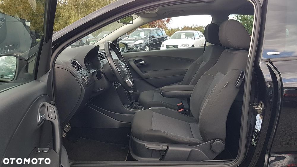 Volkswagen Polo - 23