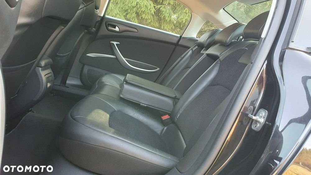 Citroën C5 2.0i 16V Exclusive Equilibre Navi - 8