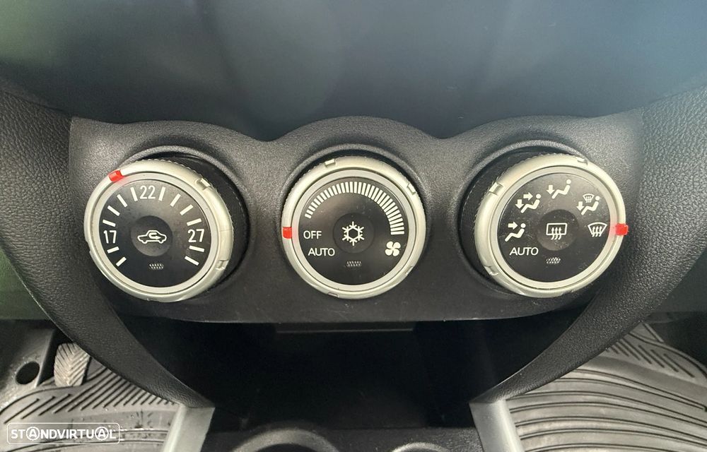 Mitsubishi ASX 1.6 Instyle - 28