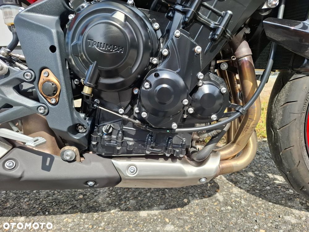Triumph Street Triple - 14