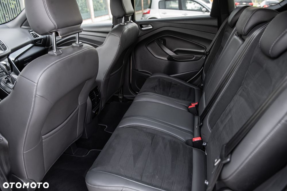 Ford Kuga 2.0 TDCi 4x4 ST-Line - 28