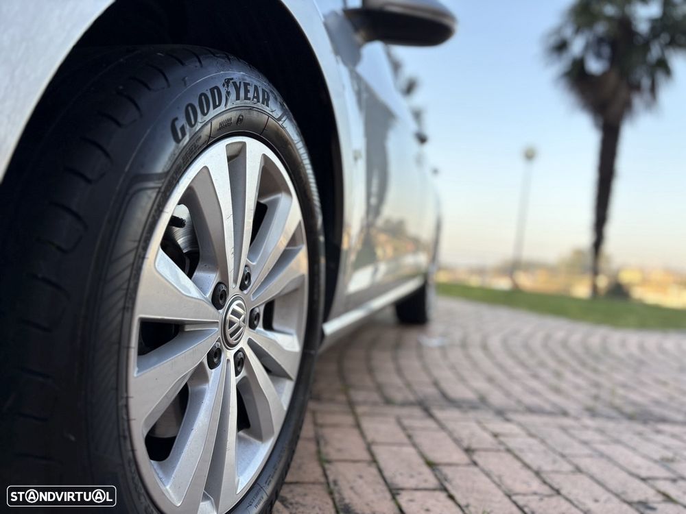 VW Golf 1.6 TDI Stream - 6